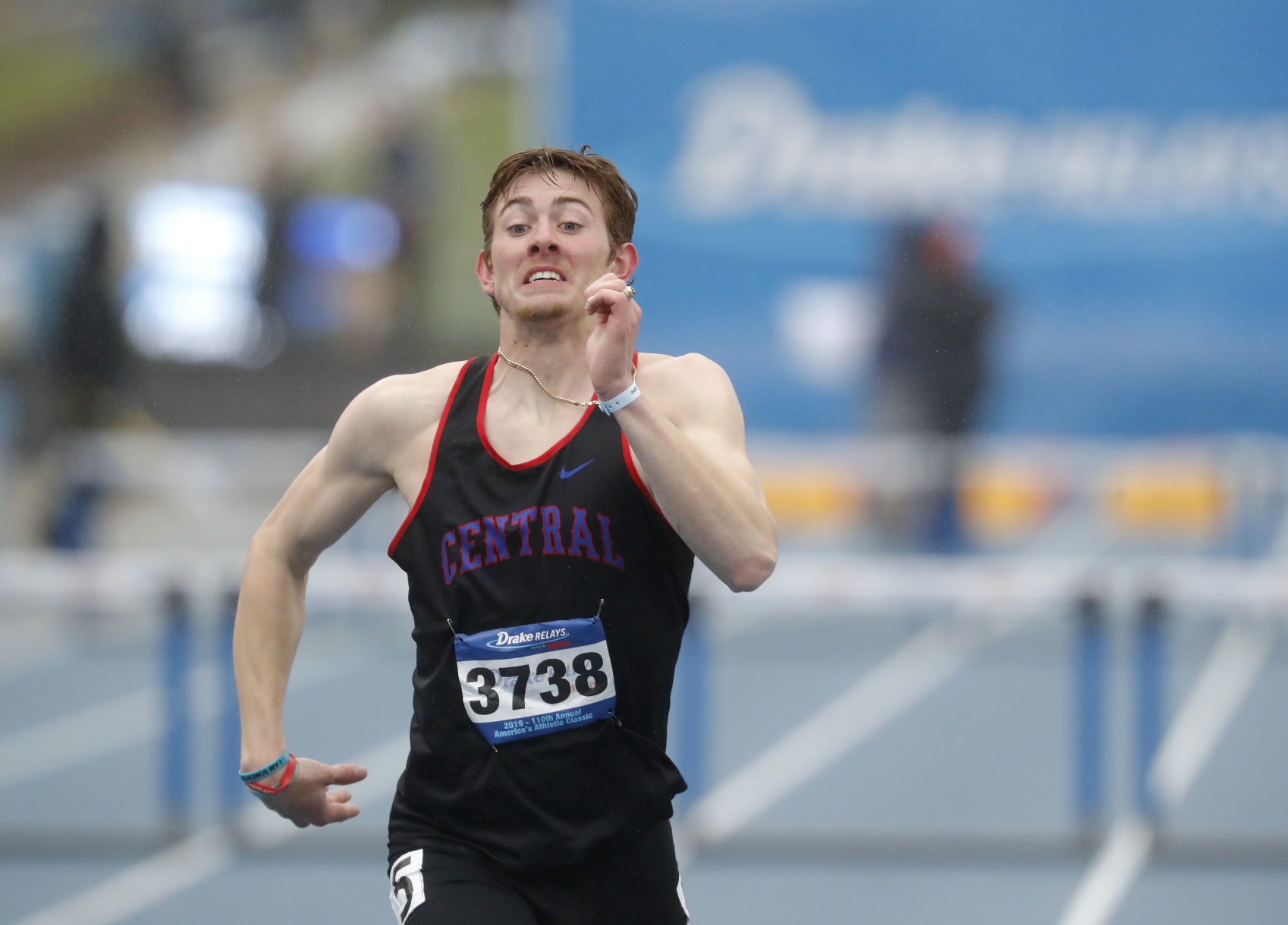 042718mp-DrakeRelays-boys-400hurdle-3